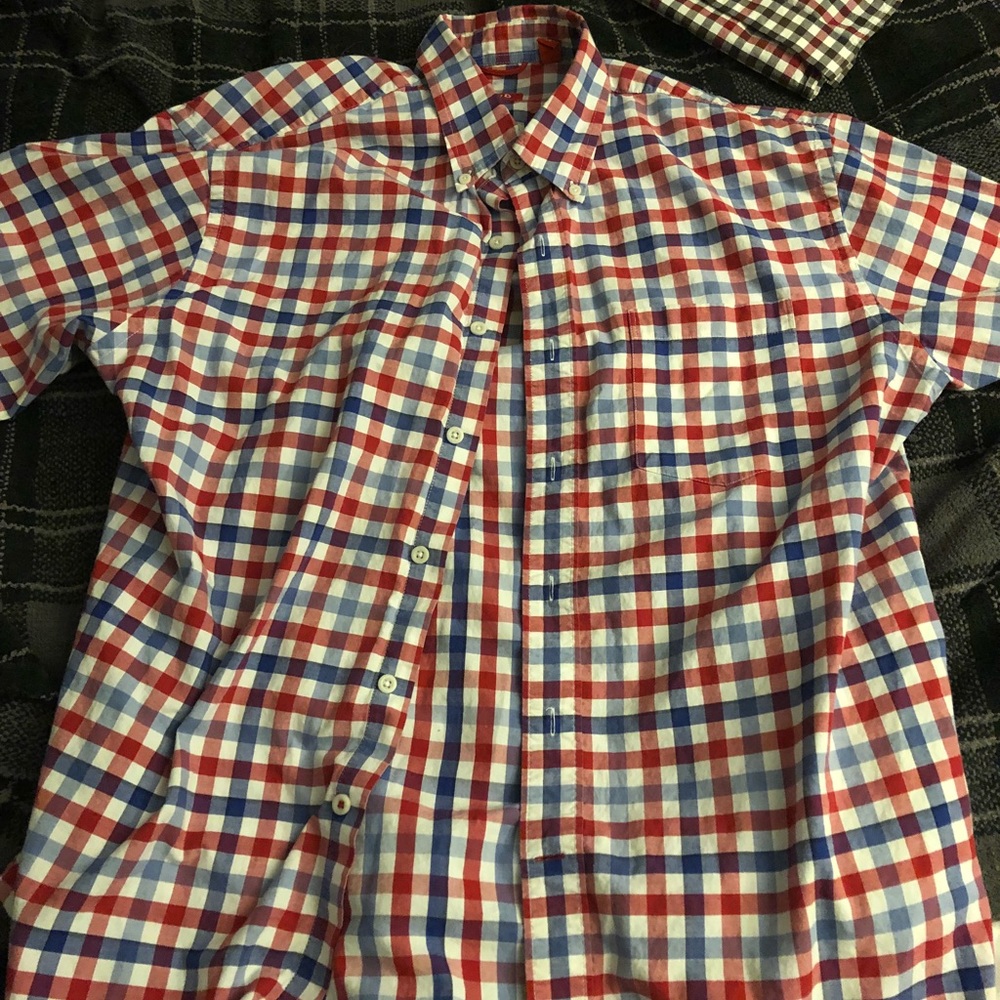 IZOD checkered button down size L